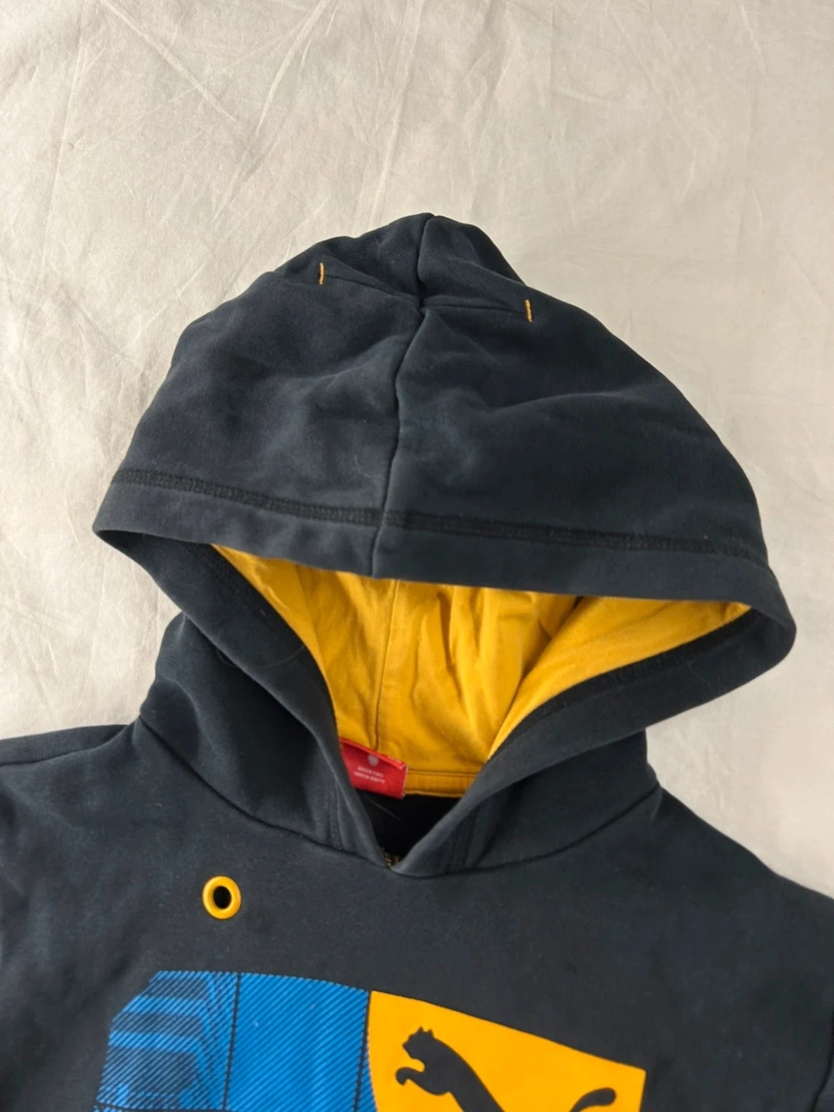 Black hoodie with puma print size 12 years – photo 3